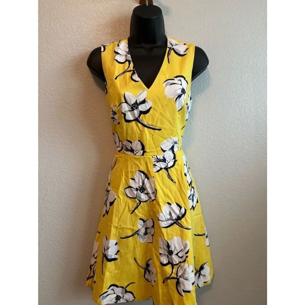 Draper James Yellow Floral V-Neck Sleeveless Midi Dress - Picture 3 of 8